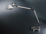 Настольная лампа Favourite Legend 1869-1T, D210*W535*H720, металл окрашен в серебряный цвет, трехступенчатая система сгибания основания